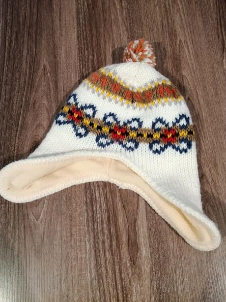 Rôzne čiapky na zimu, 110