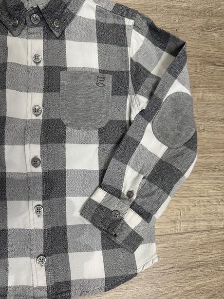 Károvaná košielka, 104