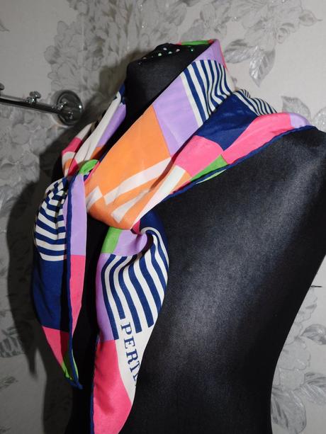 Pertegaz pekna luxusna šatka, l