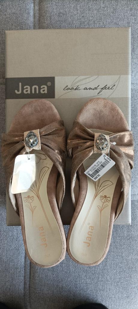 Pohodlné šlapky, 37