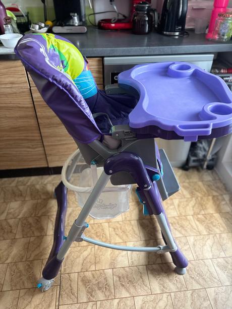 Jedálenská polohovateľná stolička, baby design
