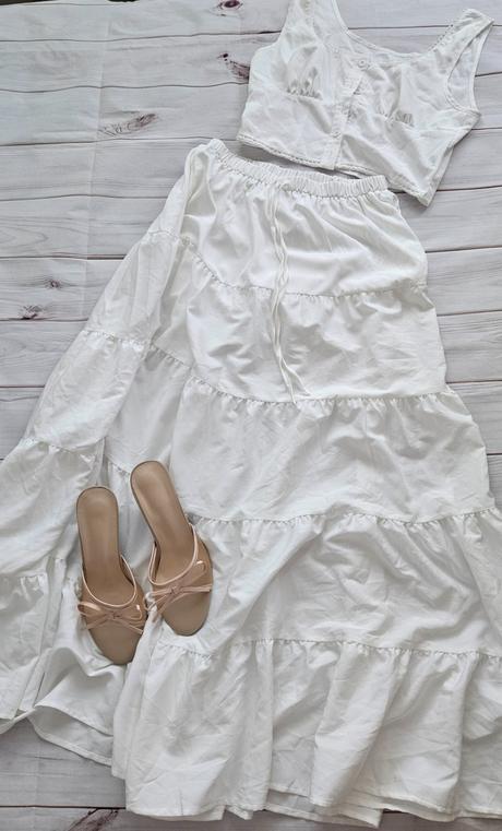 Krásny komplet sukňa + topík, 38