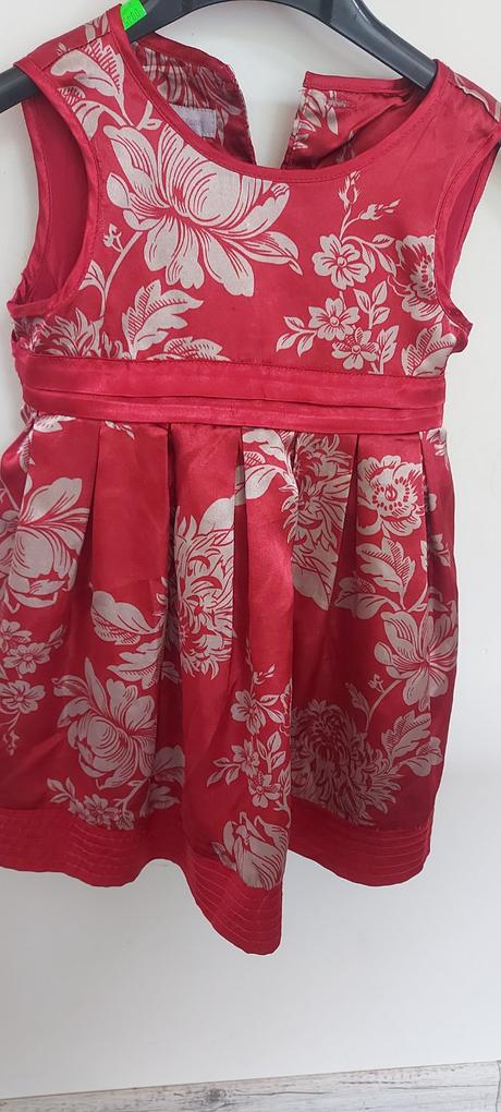 Spoločenské saténové šaty, 74