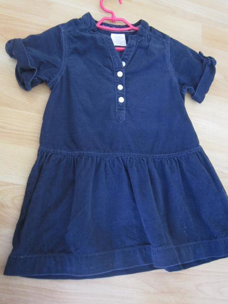 Tmavomodré šaty, l.o.g.g.,92