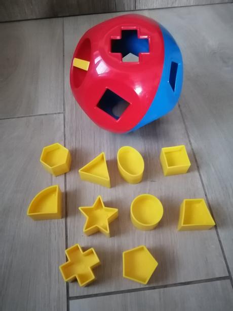 Vkladačka tupperware guľa,