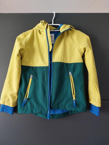 Softshelova bunda takmer nová sinsay, sinsay,122