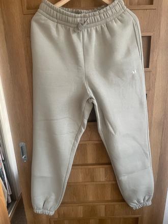 Dámske tepláky mp, s