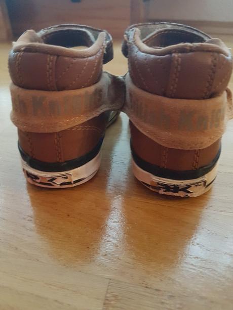 Prechodne topanky, 23