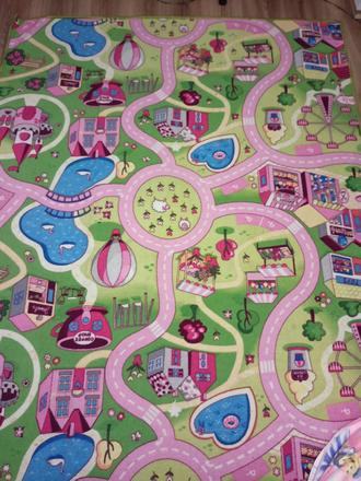 Dievčenský detský koberec,