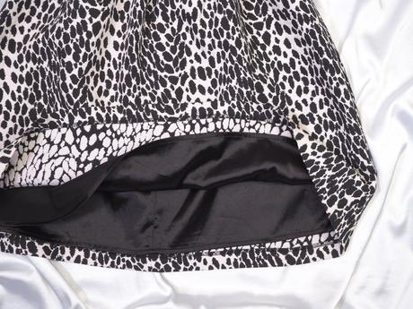 Kvalitné elegantné šaty portmans, 36