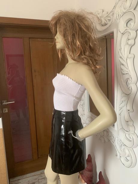 Lakovana sukna berschka, bershka,xs