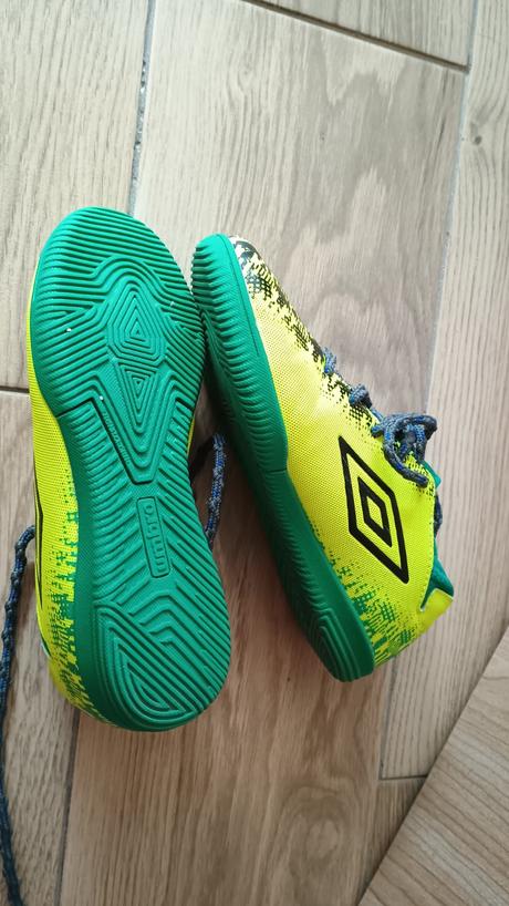 Halovky umbro, umbro,33