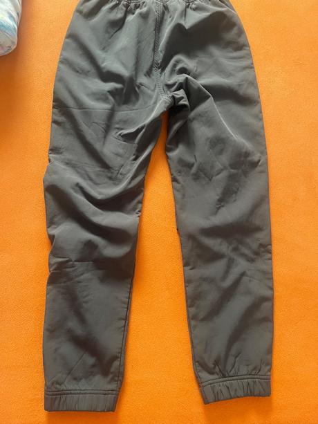 Softshelove nohavice velkost 170/176, 176
