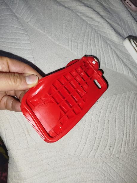 Moschino obal na iphone,