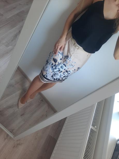 Kvalitná sukňa, 42