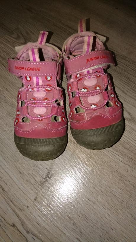 Športové sandálky, 24