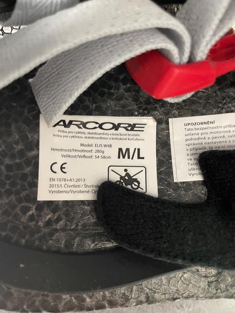 Dámsky cyklo prilba, m