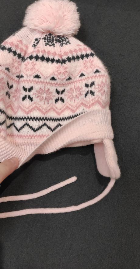 Dievčenská čiapka, 74