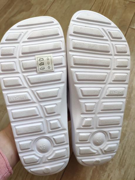 Dámske šľapky, 39