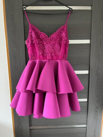 Fialové spoločenské šaty, s