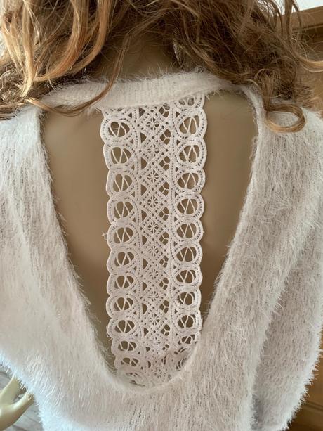 Chlpaty fluffy svetrik, xs