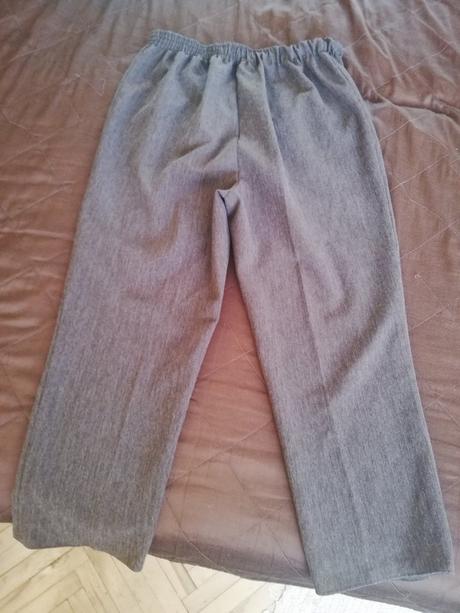 Elagantne nohavice pre starsiu pani, 42