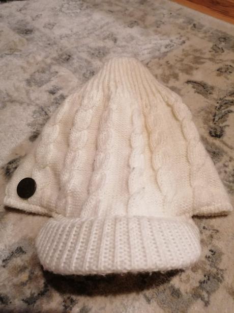 Pletená čiapka so šiltom, 110
