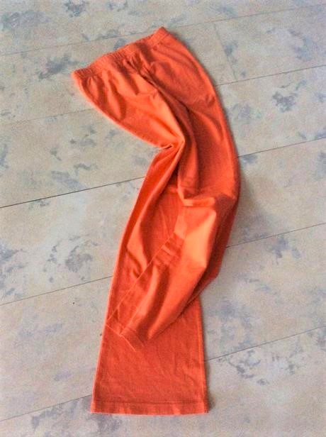 Marhuľkové rozšírené tepláky, 146