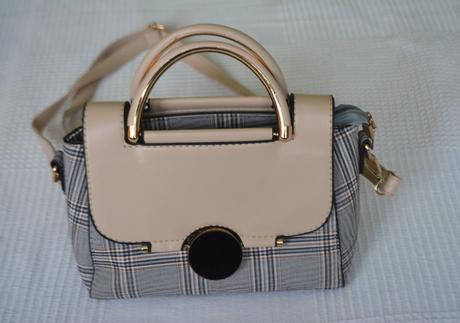 Kabelka púdrovo-kockovaná, do ruky aj crossbody, 