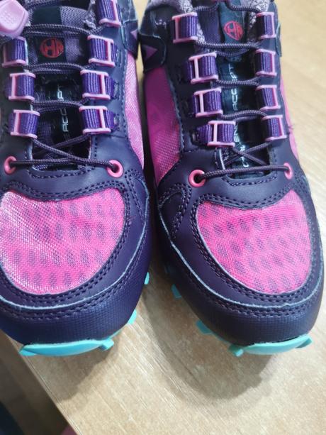 Turisticke topanky, 37