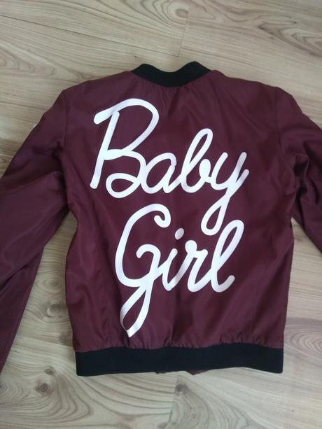 Vínová bombera o'la voga, s