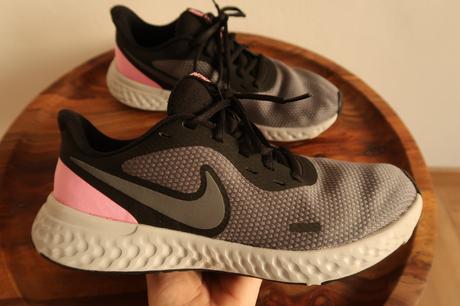 Dámske tenisky nike revolution 5 - č. 40 (25,8 cm), nike,40