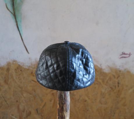 Čierna prešívaná šiltovka black number (fullcap /, 58