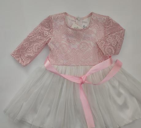 Spoločenské šaty s čipkou, 92