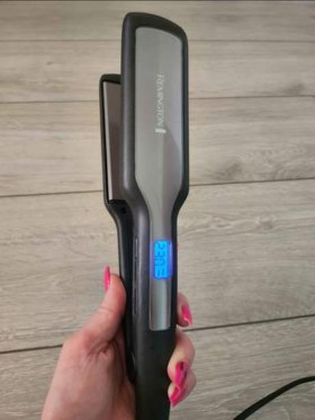 Široká žehlička na vlasy remington, 