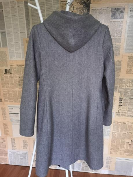 Zimný kabát s kapucňou, 38