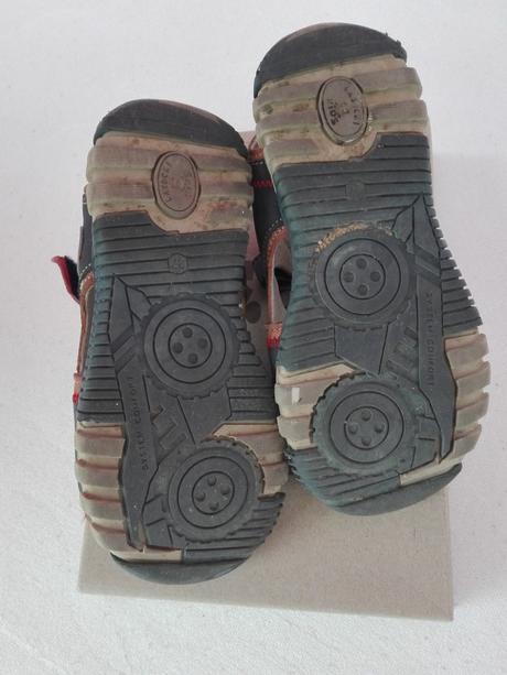 Sandalky, lasocki,27