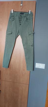Nohavice veľ. 42, bershka,42