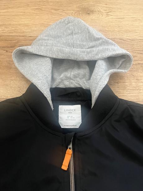 Bombera s kapucňou, lindex,146