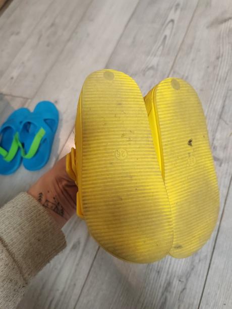 Bazenove sandale 26, 26