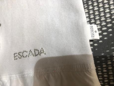 Escada, 128