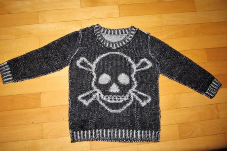 Pulóvrik s lebkou benetton, benetton,92
