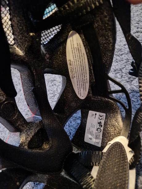 Crivit cyklistická prilba so zadným svetlom s, s