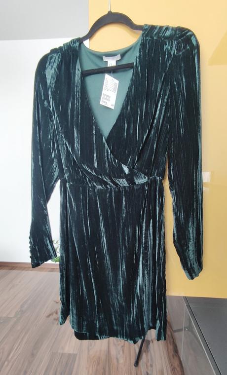 Tmavozelený zamatový slytherin dress, h&m,40