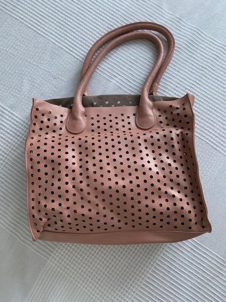 Letná púdrova kabelka, 