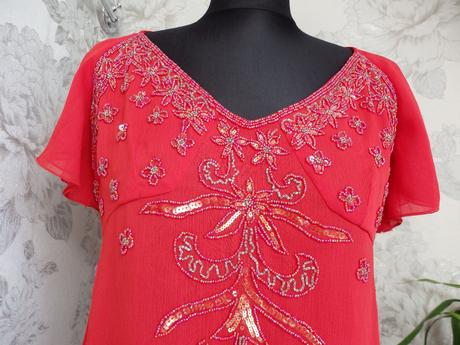 Velmi pekna bluzka na slavnost, 38