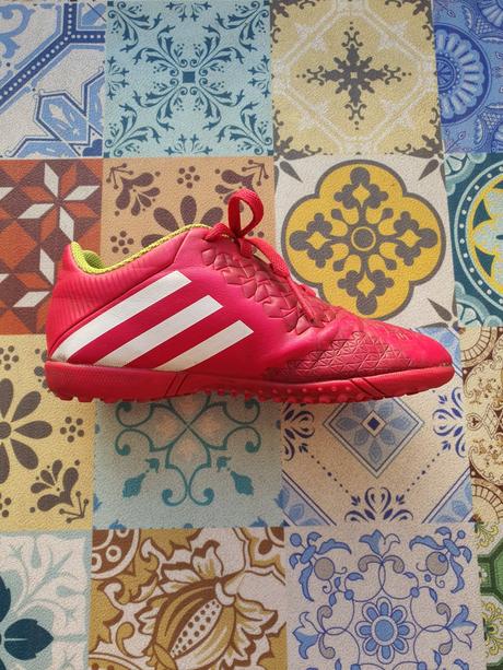 Turfy, adidas,32