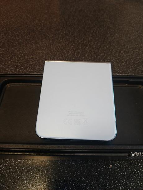 Samsung galaxy z flip 4, samsung