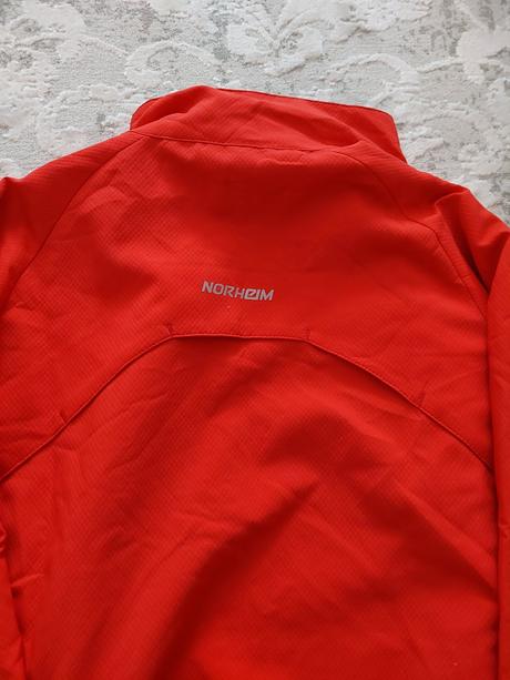 Prechodná vetrovka, 140