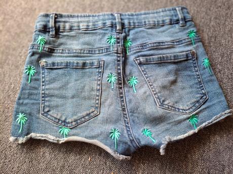 Šortky, reserved,152